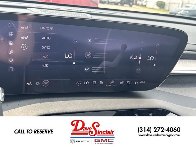 Buick Enclave Vehicle Full-screen Gallery Image 19