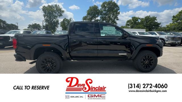 GMC Canyon Vehicle Full-screen Gallery Image 09