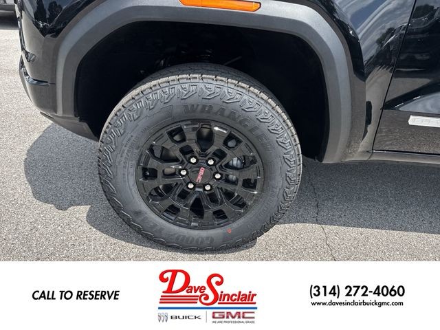 GMC Canyon Vehicle Full-screen Gallery Image 10
