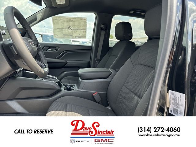 GMC Canyon Vehicle Full-screen Gallery Image 11