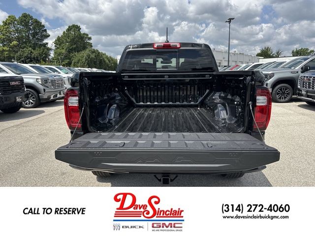 GMC Canyon Vehicle Full-screen Gallery Image 23