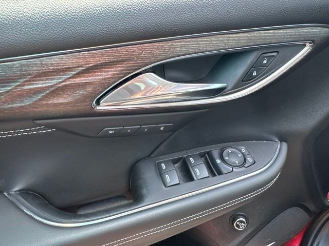 Buick Envision Vehicle Full-screen Gallery Image 12