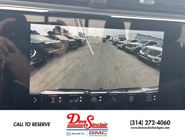 GMC Sierra 1500 Vehicle Full-screen Gallery Image 17