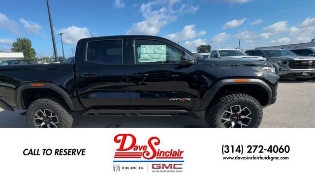 GMC Canyon Vehicle Full-screen Gallery Image 09