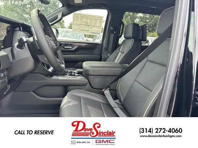 GMC Yukon XL Vehicle Full-screen Gallery Image 11