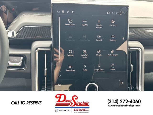 GMC Yukon XL Vehicle Full-screen Gallery Image 16