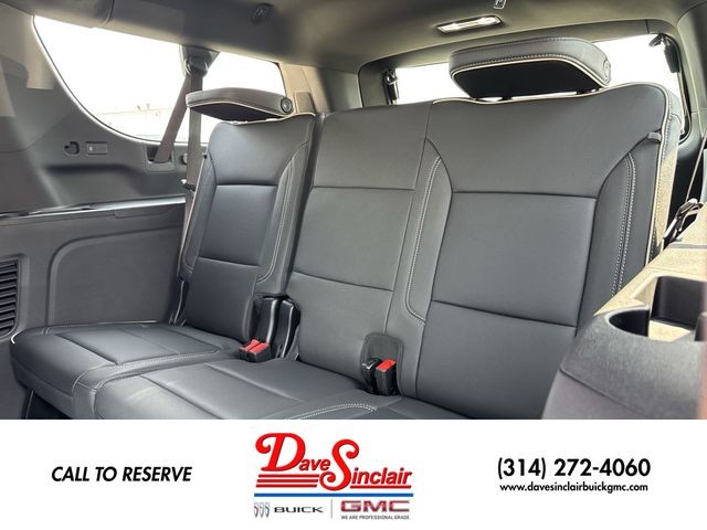 GMC Yukon XL Vehicle Full-screen Gallery Image 24