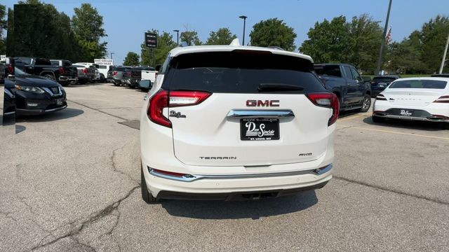 GMC Terrain Vehicle Full-screen Gallery Image 09
