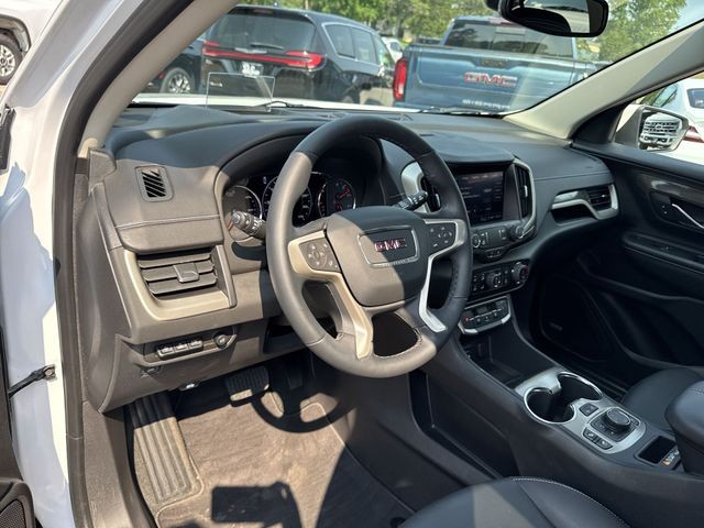 GMC Terrain Vehicle Full-screen Gallery Image 13