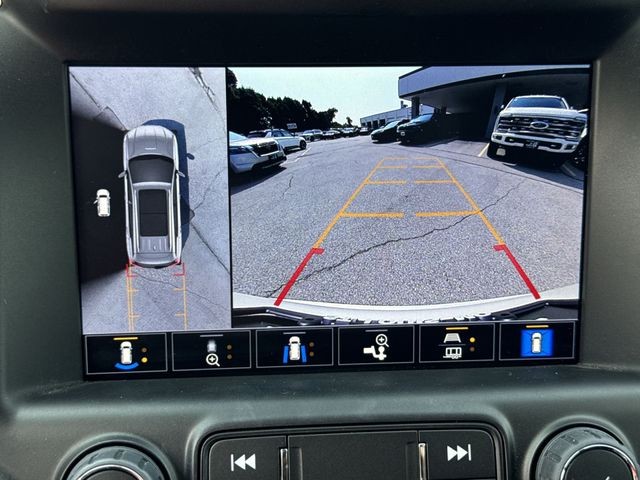 GMC Terrain Vehicle Full-screen Gallery Image 19