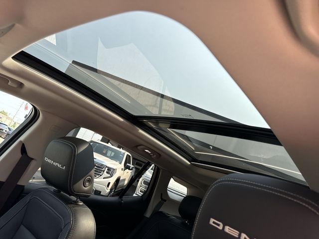 GMC Terrain Vehicle Full-screen Gallery Image 23