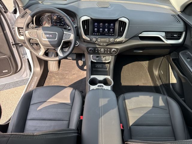 GMC Terrain Vehicle Full-screen Gallery Image 25