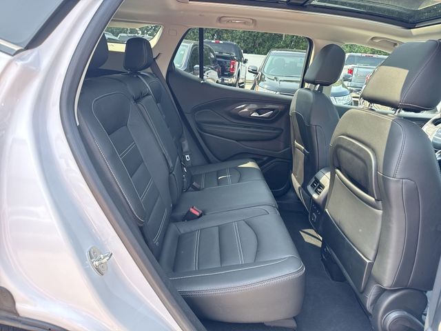 GMC Terrain Vehicle Full-screen Gallery Image 32