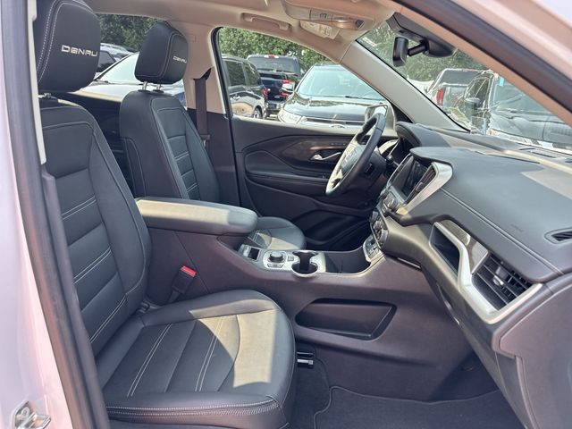 GMC Terrain Vehicle Full-screen Gallery Image 33