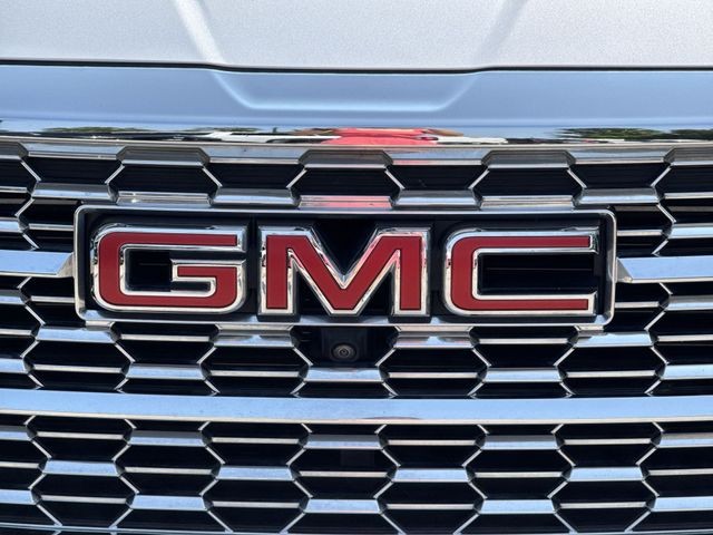 GMC Terrain Vehicle Full-screen Gallery Image 36