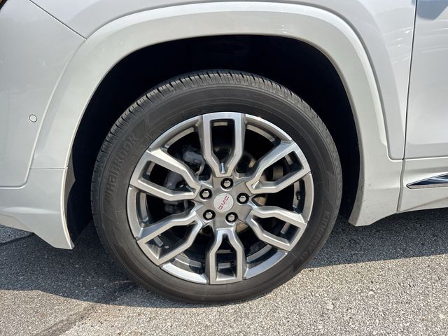 GMC Terrain Vehicle Full-screen Gallery Image 38