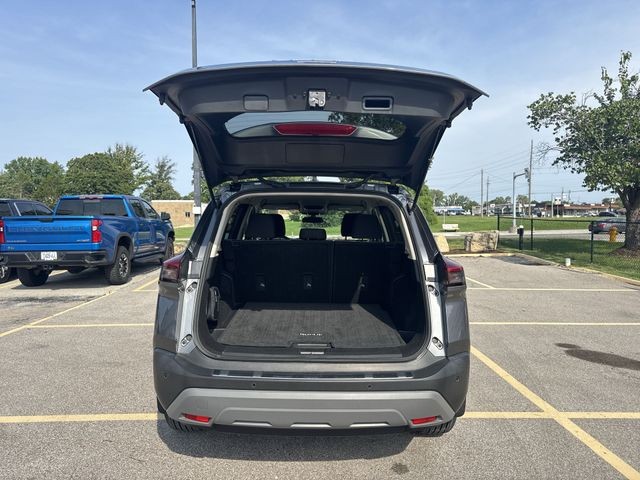 Nissan Rogue Vehicle Full-screen Gallery Image 29