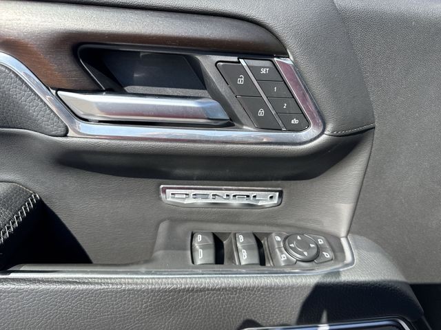 GMC Sierra 1500 Vehicle Full-screen Gallery Image 28