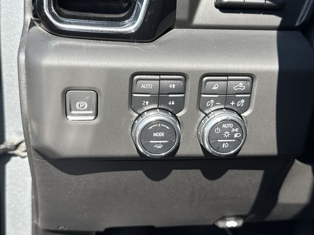GMC Sierra 1500 Vehicle Full-screen Gallery Image 40