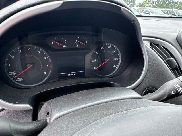 Chevrolet Malibu Vehicle Full-screen Gallery Image 12
