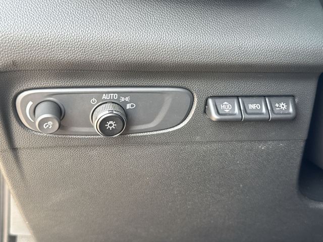 Buick Envision Vehicle Full-screen Gallery Image 36