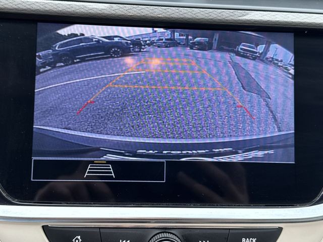 Buick Encore GX Vehicle Full-screen Gallery Image 18
