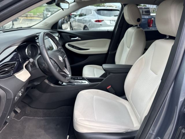 Buick Encore GX Vehicle Full-screen Gallery Image 22