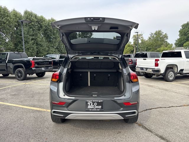 Buick Encore GX Vehicle Full-screen Gallery Image 27