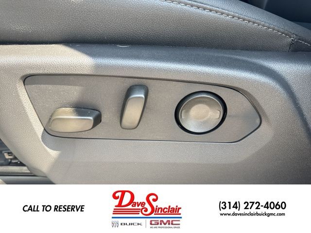 GMC Sierra 1500 Vehicle Full-screen Gallery Image 12