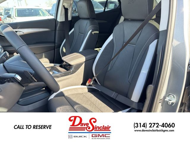 Buick Envision Vehicle Full-screen Gallery Image 11