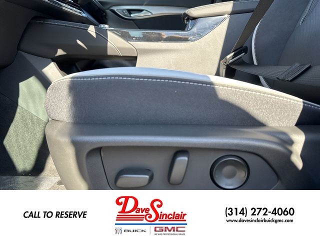 Buick Envision Vehicle Full-screen Gallery Image 12