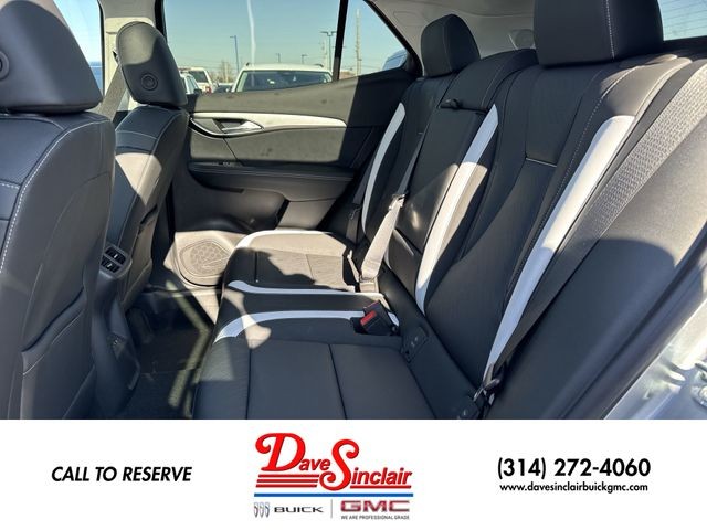 Buick Envision Vehicle Full-screen Gallery Image 23