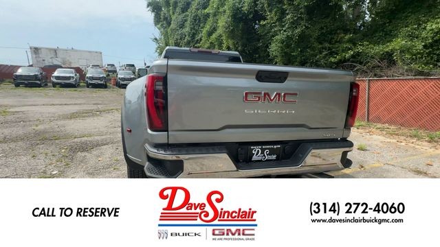 GMC Sierra 3500HD Vehicle Full-screen Gallery Image 07