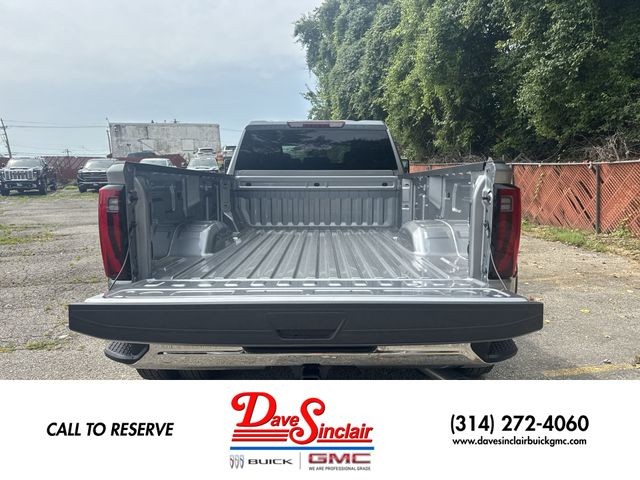 GMC Sierra 3500HD Vehicle Full-screen Gallery Image 23