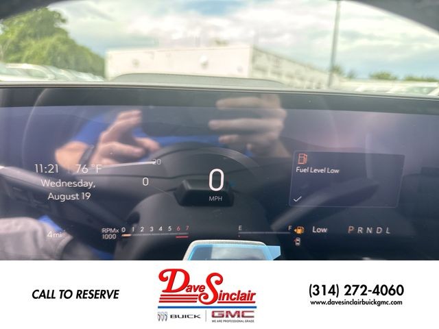 Buick Enclave Vehicle Full-screen Gallery Image 15
