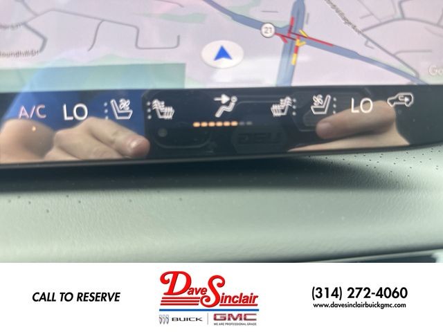 Buick Enclave Vehicle Full-screen Gallery Image 19