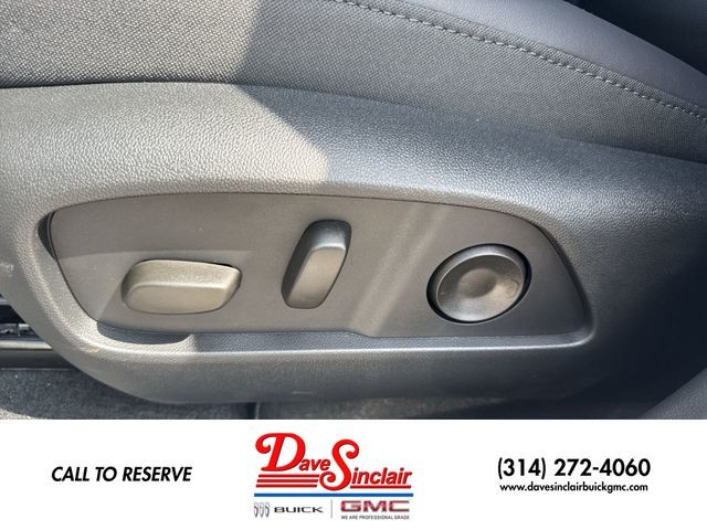 GMC Terrain Vehicle Full-screen Gallery Image 12