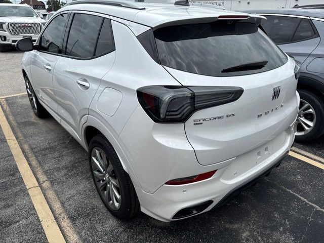 Buick Encore GX Vehicle Full-screen Gallery Image 09
