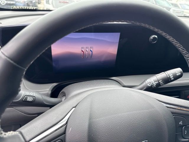 Buick Encore GX Vehicle Full-screen Gallery Image 13