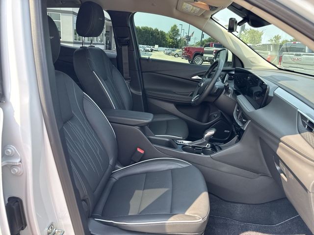Buick Encore GX Vehicle Full-screen Gallery Image 31