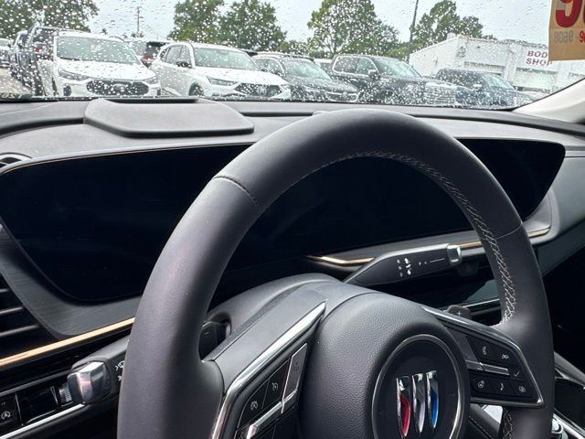 Buick Envision Vehicle Full-screen Gallery Image 15