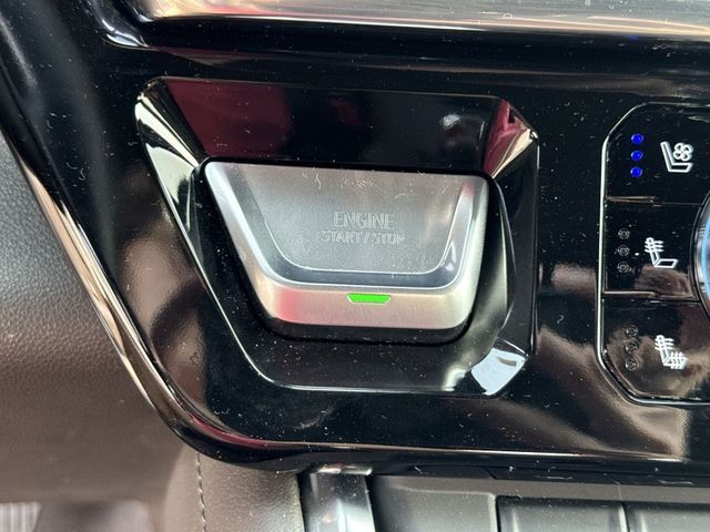 GMC Sierra 1500 Vehicle Full-screen Gallery Image 21