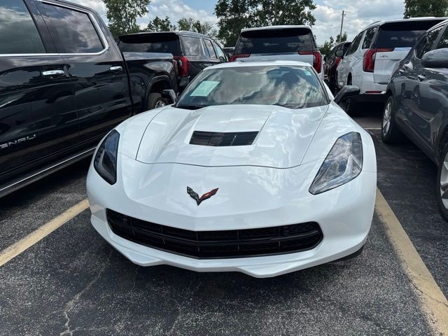 Chevrolet Corvette Vehicle Full-screen Gallery Image 02