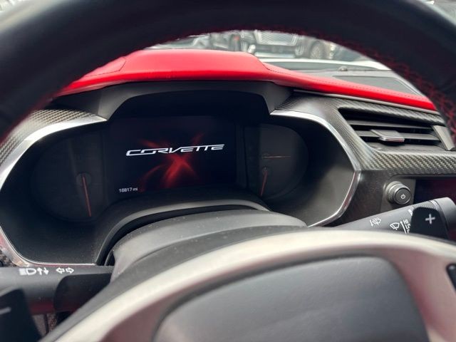 Chevrolet Corvette Vehicle Full-screen Gallery Image 10