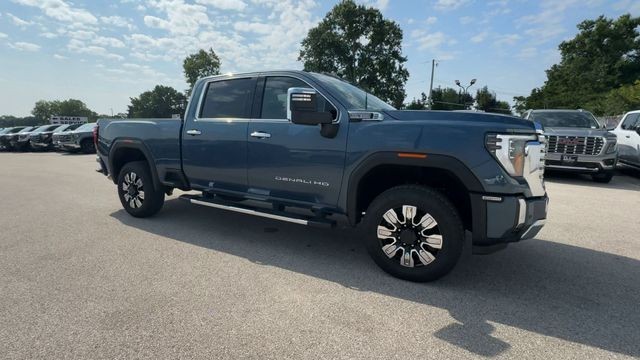 GMC Sierra 2500HD Vehicle Full-screen Gallery Image 02