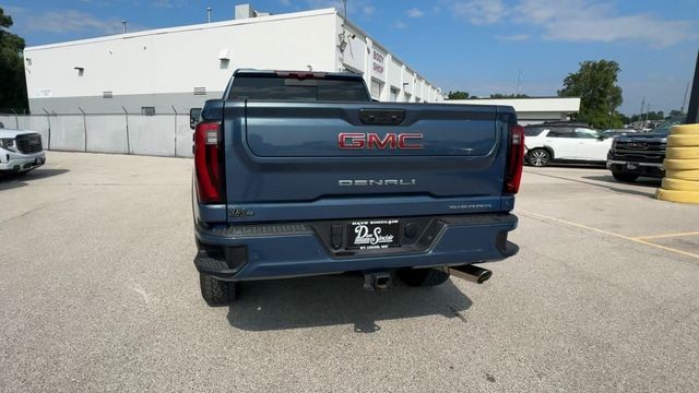 GMC Sierra 2500HD Vehicle Full-screen Gallery Image 09
