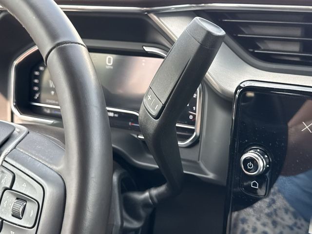 GMC Sierra 2500HD Vehicle Full-screen Gallery Image 20