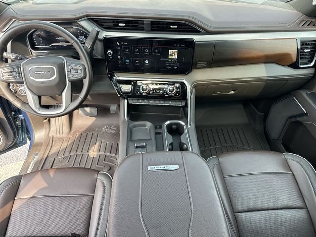 GMC Sierra 2500HD Vehicle Full-screen Gallery Image 25