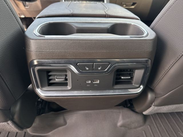 GMC Sierra 2500HD Vehicle Full-screen Gallery Image 26