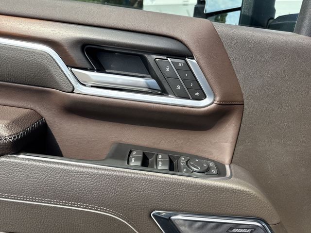 GMC Sierra 2500HD Vehicle Full-screen Gallery Image 28